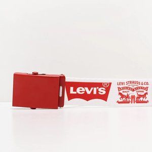 Levi's Logo White & Red Belt